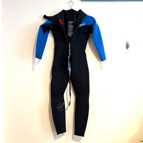 NWT size 10 Youth Hyperflex VYRL Wetsuit, Black / Blue, 3/2mm, Back Pull Zipper - Picture 3 of 4